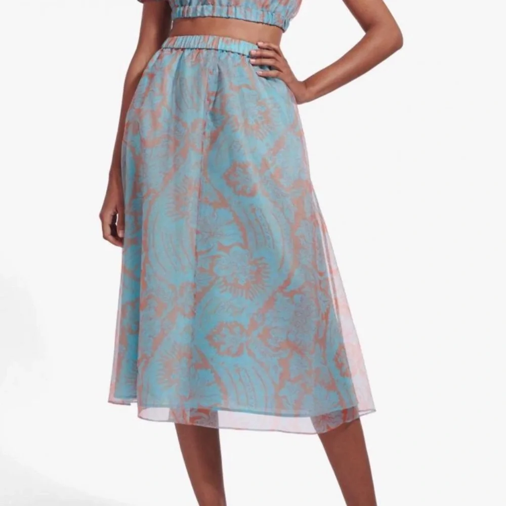 STAUD OUTFIT - FRIEZE TOP & MATTIA SKIRT in FLORAL WAVE TURQUOISE - Picture 4 of 6